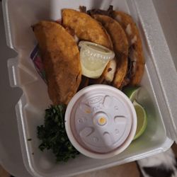 Cheros Latin kitchen - Tacos