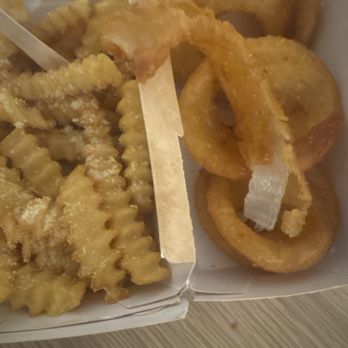 Shake Shack - Cold and even colder fries and onion rings! Yuck! - Fast Food Near Me - Los Angeles, California Shake Shack - Cold and even colder fries and onion rings! Yuck! - Fast Food Near Me - Los Angeles, California
