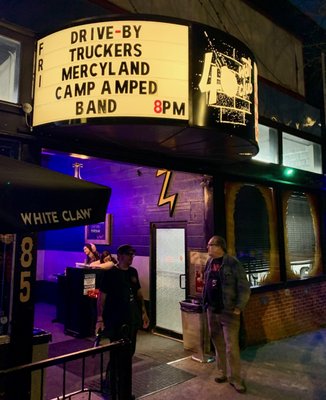40 Watt Club by null