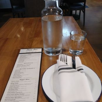 foothill - Inside - New American Near Me - Pasadena, California