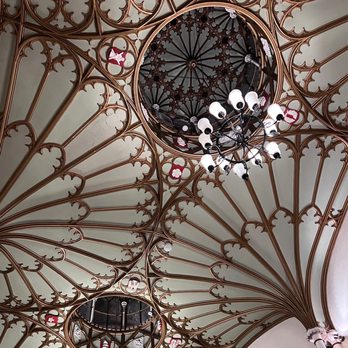 Dalhousie Castle Hotel - Ceiling in entry - Hotels Near Me - Edinburgh, MLN