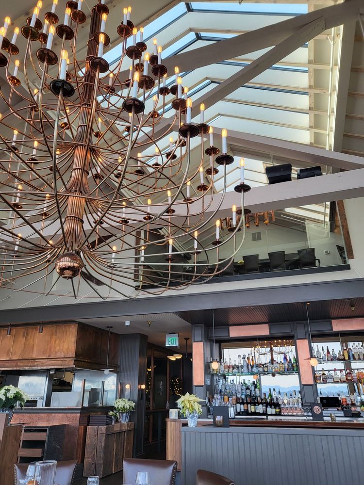 Daniel's Broiler - Leschi