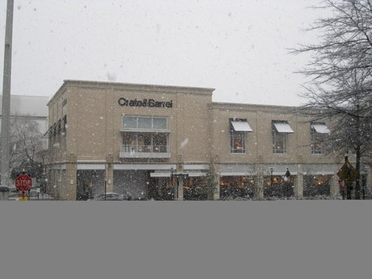 Crate & Barrel by null