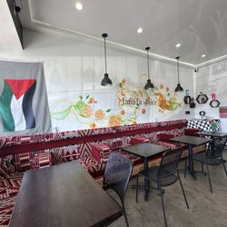 Jamila Juice - Inside seating