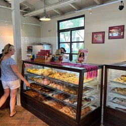 La Estrella Bakery - The amazing Mexican bread choices
