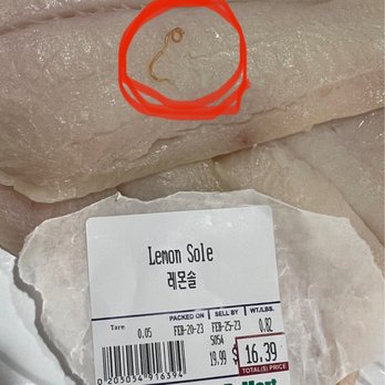 Woori Mart - Living parasite in fish that also smelled bad. - International Grocery Near Me - Northvale, New Jersey