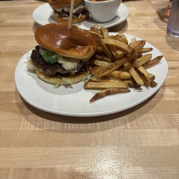 Copper Blue - Jalapeño jack burger - American Near Me - Milford, Ohio