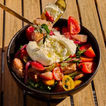 Naked Farmer - Heirloom Tomato & Burrata Salad - New American Near Me - Ft. Lauderdale, Florida Naked Farmer - Heirloom Tomato & Burrata Salad - New American Near Me - Ft. Lauderdale, Florida