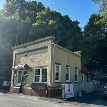 The Parlor - Ice Cream & Frozen Yogurt Near Me - Bellefonte, Pennsylvania