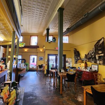 Lee’s Coffee & Tea - View to front - Coffee & Tea Near Me - Laurel, Mississippi Lee’s Coffee & Tea - View to front - Coffee & Tea Near Me - Laurel, Mississippi