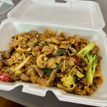 Kitchen 21 Thai & Pho - 4/26/25 Pad Kee Mao/ Drunken Noodles. - Thai Near Me - Norman, Oklahoma Kitchen 21 Thai & Pho - 4/26/25 Pad Kee Mao/ Drunken Noodles. - Thai Near Me - Norman, Oklahoma