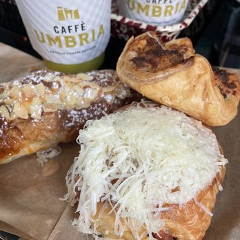 Le Panier - Almond croissant, potato & bacon, ham & cheese - Bakeries Near Me - Seattle, Washington Le Panier - Almond croissant, potato & bacon, ham & cheese - Bakeries Near Me - Seattle, Washington