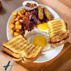 Hilltop Restaurant - Traditional Breakfast