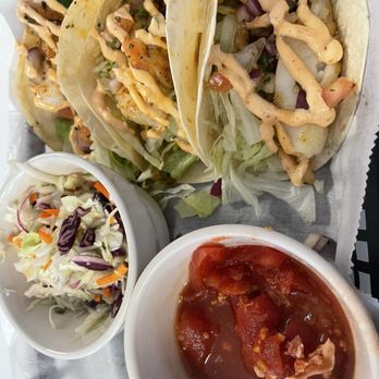 Hank and Lilly's Creekside - Grilled fish tacos, slaw and stewed tomatoes - Beer Bar Near Me - Maeystown, Illinois Hank and Lilly's Creekside - Grilled fish tacos, slaw and stewed tomatoes - Beer Bar Near Me - Maeystown, Illinois