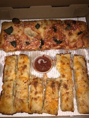 Saucy’s Pizza by null