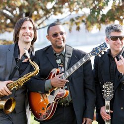 C-Zone Entertainment - Some of our finest jazz musicians before their cocktail hour set in Boston