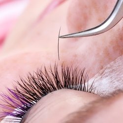 LUXE Brows and Lashes - Eyelash Extension Training