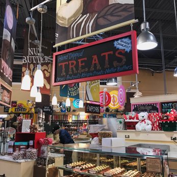 Giant Eagle Market District - Treats for days! - Grocery Near Me - Columbus, Ohio Giant Eagle Market District - Treats for days! - Grocery Near Me - Columbus, Ohio