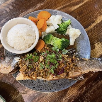 Kin Long Beach - Deep Fried Bronzini - Thai Near Me - Long Beach, California