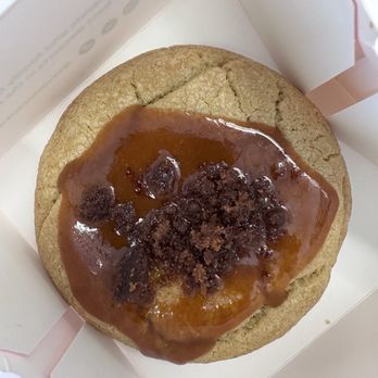 Crumbl - Arrowhead - How embarrassing are the toppings on this cookie ? $5 almost zero toppings it's like this every time someone needs to do something - Bakeries Near Me - Peoria, Arizona
