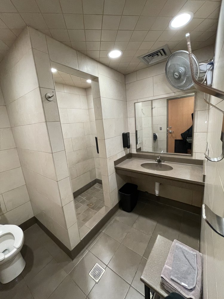 PILOT TRAVEL CENTER Updated October 2024 12 Photos & 20 Reviews