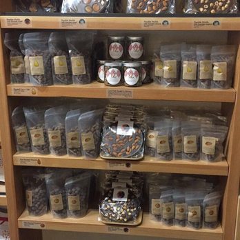 Soma Chocolatemaker - Chocolatiers & Shops Near Me - Toronto, Ontario