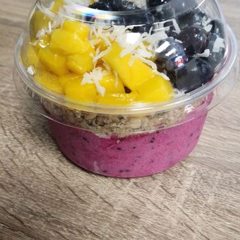 The Blend Smoothies - Pink Today Bowl (Pitaya base) - Juice Bars & Smoothies Near Me - Winchester, California