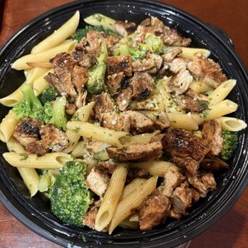 Enzo Restaurant + Pizzeria - Cavatelli and Broccoli with Grilled Chicken - Italian Near Me - Morristown, New Jersey
