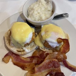 Ema's Cafe - Crab Cake Benedict
