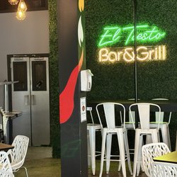 El Tiesto - Logo interior