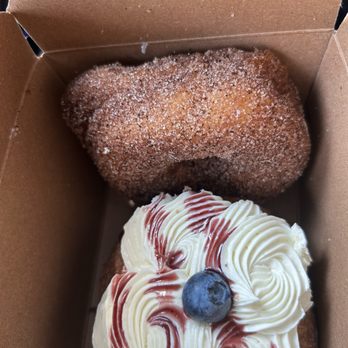 Donnie’s Donuts - Classic cinnamon sugar and blueberry lemonade donut - Coffee & Tea Near Me - Atlanta, Georgia