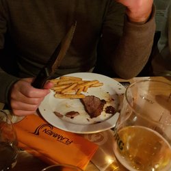 Barkowski - Hvor er pebersaucen. Sku ringe de kun har 3 slags. Barkowski, der er en ommer