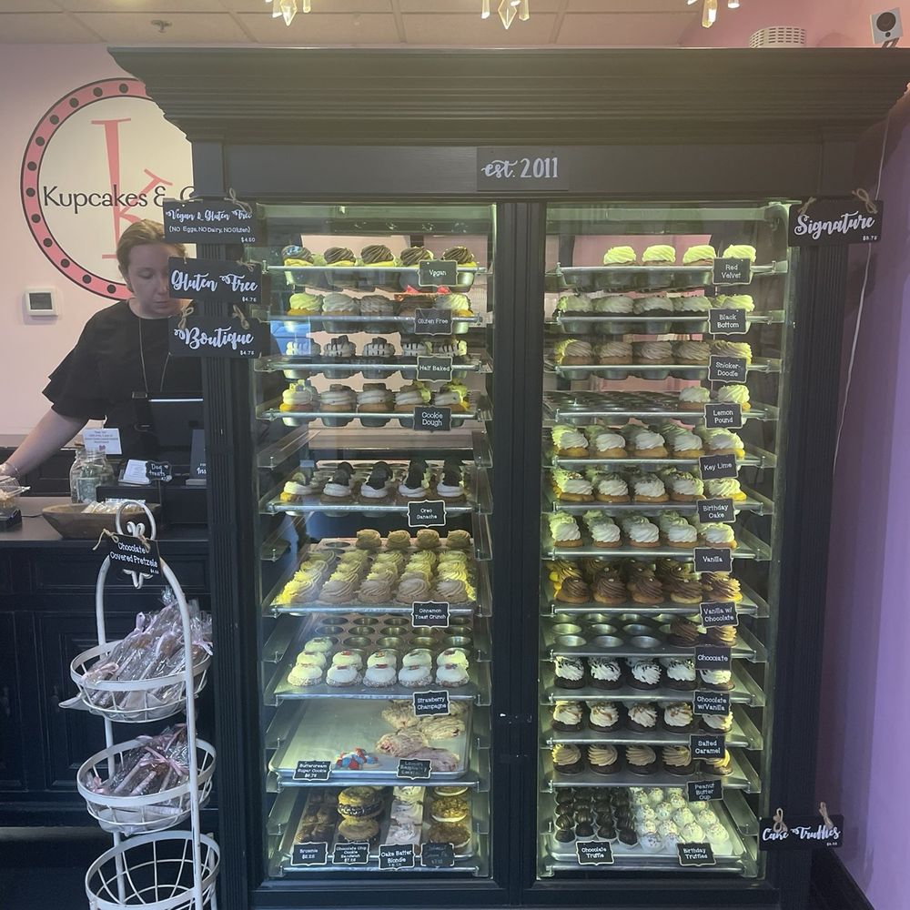 Kupcakes & Co - Just a random Wednesday line up! - Bakeries Near Me - Elkridge, Maryland Kupcakes & Co - Just a random Wednesday line up! - Bakeries Near Me - Elkridge, Maryland