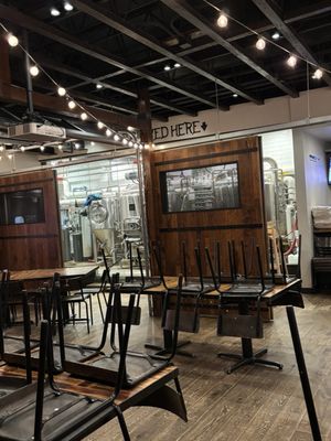 Roadhouse Pub & Eatery by null