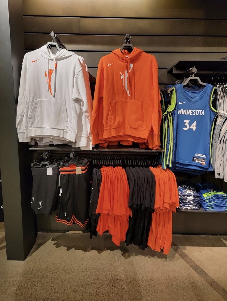 NIKE MALL OF AMERICA Updated September 2024 28 Photos & 17 Reviews
