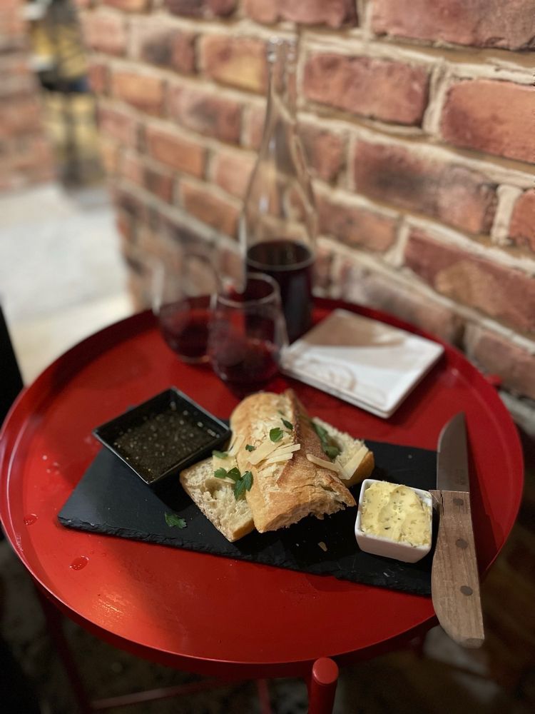 Social spots from The Oak & Brazen Wine Company