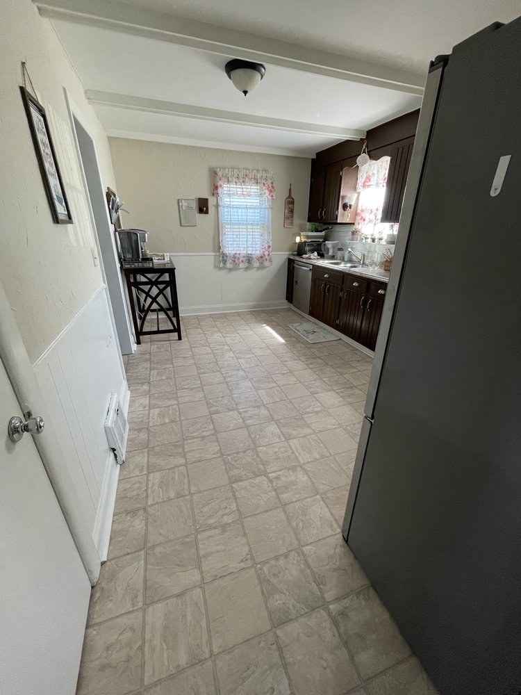 R & J CARPET CONNECTION Updated September 2024 922 3rd St