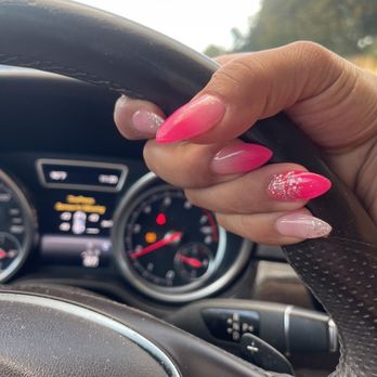 Classic Nails - Nail Salons Near Me - Tampa, Florida