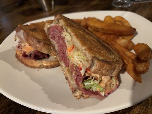 Fado Irish Pub by null