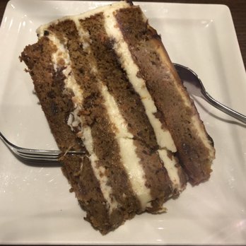 Boeuf Cochon - Gâteau bœuf cochon (fromage et carotte) - Steakhouses Near Me - Saint-Jérôme, Quebec
