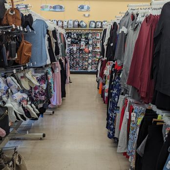 Family Dollar - Discount Store Near Me - Canaan, Connecticut