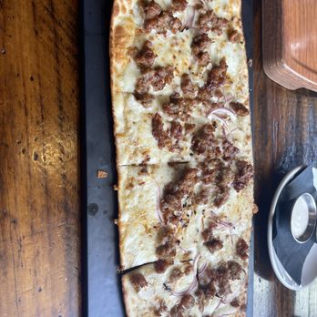 Finney's Crafthouse - Orange - Sausage & Garlic pizza - New American Near Me - Orange, California