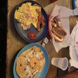 Moogy's Restaurant - Pancakes, Dizzy Pig
