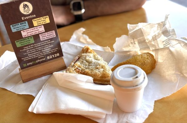 Colombian Mountains Cafe by null