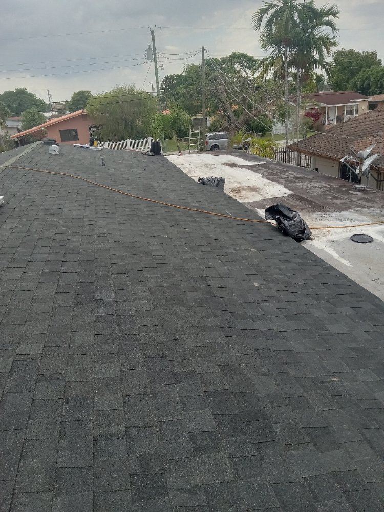 Slide of Jorge Roofing