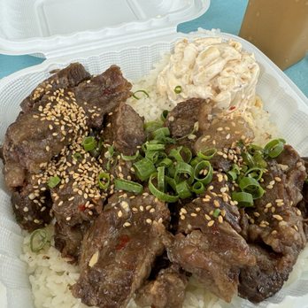 Da Bald Guy - Braised Boneless Kalbi - Food Trucks Near Me - Kahuku, Hawaii
