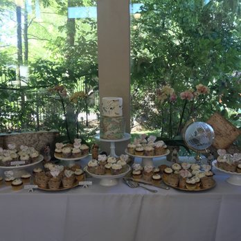 Delicious Designs - They delivered the cake and took care of all the set up! - Bakeries Near Me - Reno, Nevada