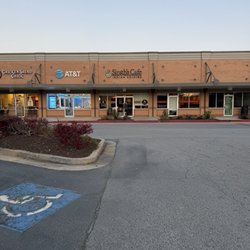 Singh's Cafe Indian Cuisine - Front of restaurant from the parking lot