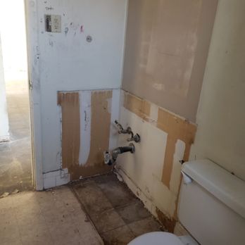 B's Junk Removal and Hauling - Other bathroom after - Junk Removal & Hauling Near Me B's Junk Removal and Hauling - Other bathroom after - Junk Removal & Hauling Near Me