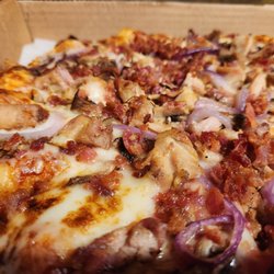 La Val's Pizza - BBQ Chicken Minus BBQ Sauce